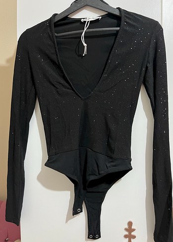 pull and bear Siyah Parlak Simli V Yaka Uzun Kollu Body