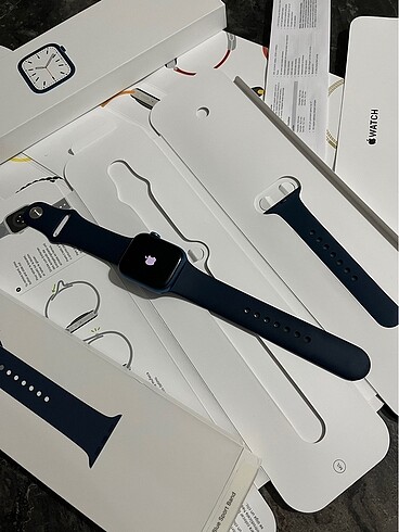 SORUNSUZ APPLE WATCH 7 41MM (GPS) ALÜMİNYUM MAVİ SPOR KORDONLU