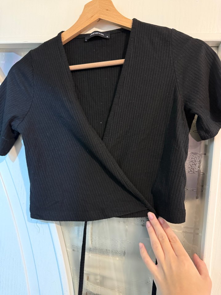 siyah onden baglamali balero tarzi bluz - Görsel 2