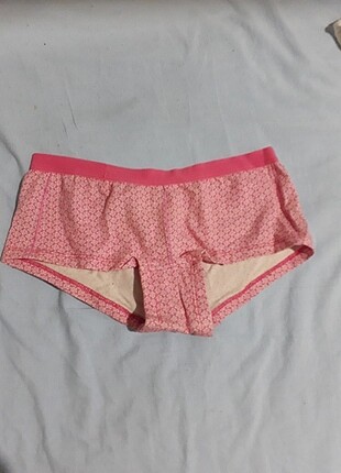 Pembe iç camasir