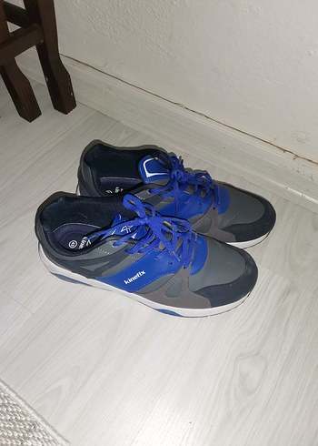 Mavi Gri Bağcıklı Erkek Spor Ayakkabı