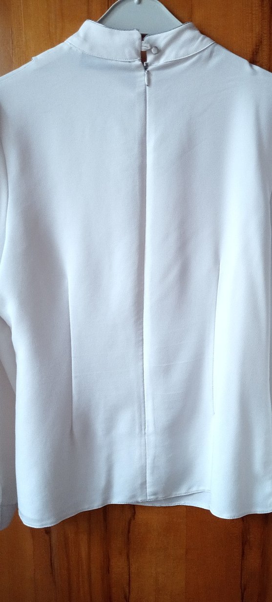 Zincir Detaylı Beyaz Nakışlı Kadın El Zinciri - Görsel 3