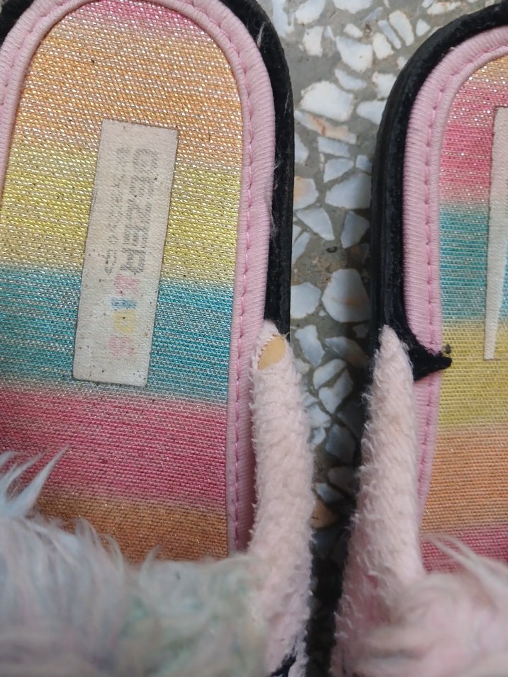 Kız Çocuk Renkli Peluş Unicorn Terlik - Görsel 2