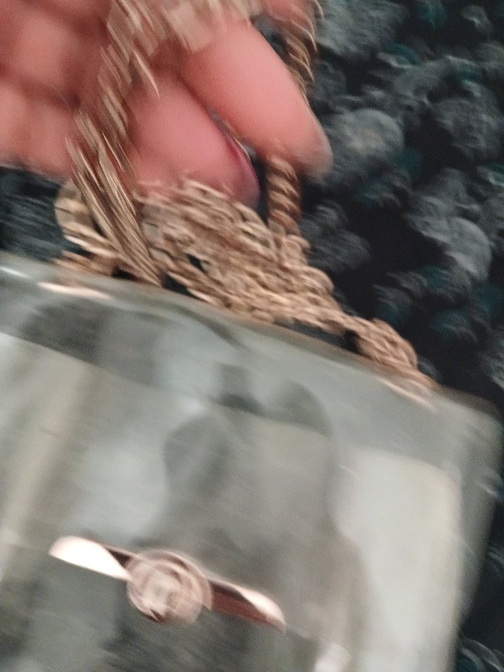 Zincir Detaylı Parlak şeffaf Kadın Çantası - Görsel 3