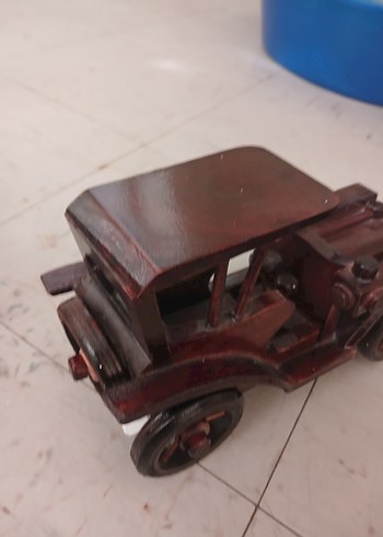 Koyu Kahverengi Ahşap Oyuncak Araba - Görsel 4