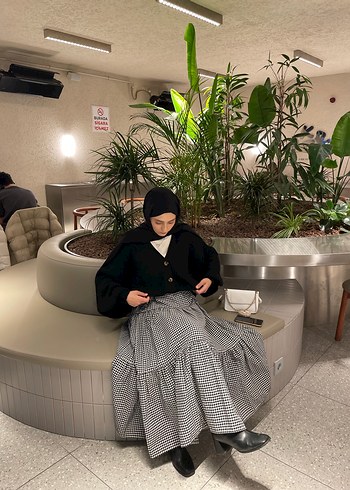 Siyah Etnik Desenli Uzun Drapeli Kadın etek - Görsel 3