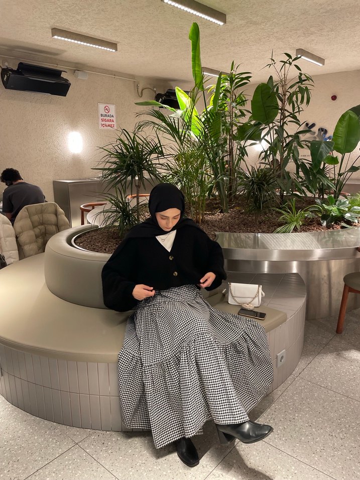 Siyah Etnik Desenli Uzun Drapeli Kadın etek - Görsel 3