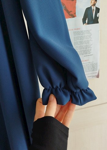 Drapeli Uzun Mavi Pardösü - Görsel 4