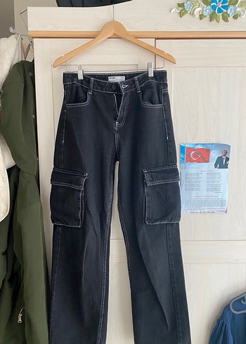 Bershka Siyah Beyaz Dikiş Detaylı Denim Kadın Kargo Jean - Görsel 2
