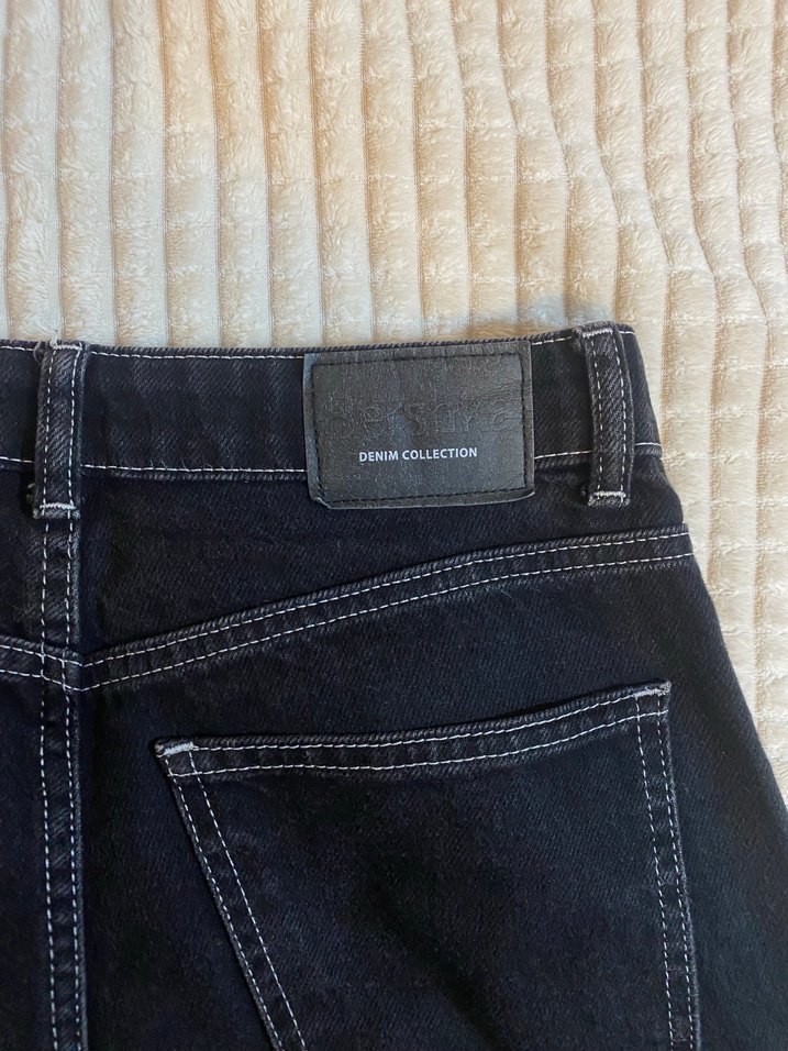 Bershka Siyah Beyaz Dikiş Detaylı Denim Kadın Kargo Jean - Görsel 5