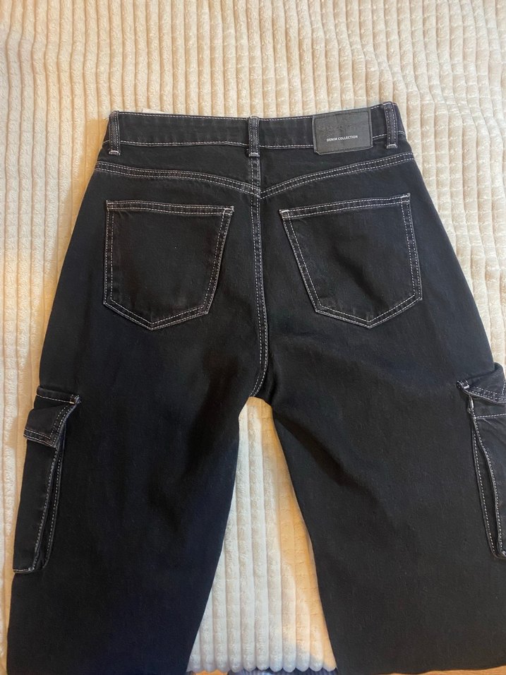 Bershka Siyah Beyaz Dikiş Detaylı Denim Kadın Kargo Jean - Görsel 3