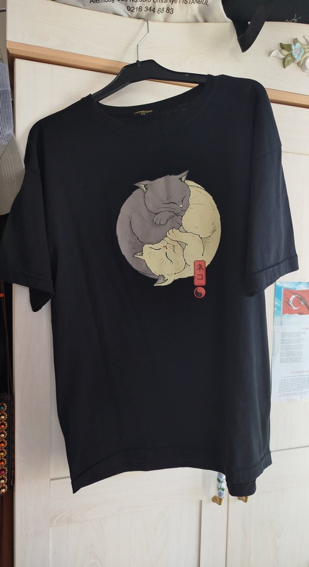 Siyah Baskılı Kısa Kollu Tişört - Görsel 2