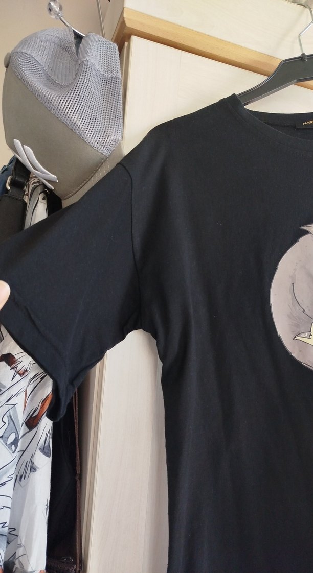 Siyah Baskılı Kısa Kollu Tişört - Görsel 4