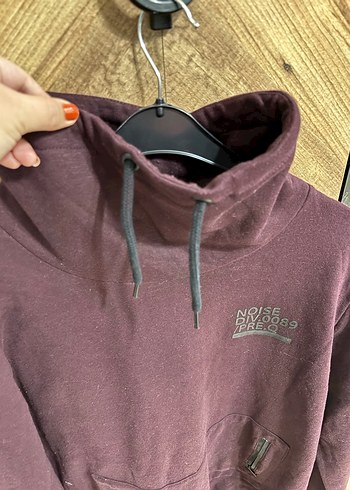 LC Waikiki Erkek Bordo Kapüşonlu Sweatshirt Fermuarlı Cepli