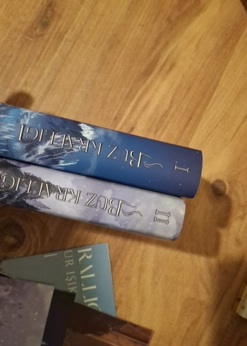 Sena Nur Işık  buz kralığı serisi 1,2(imzalı) - Görsel 5