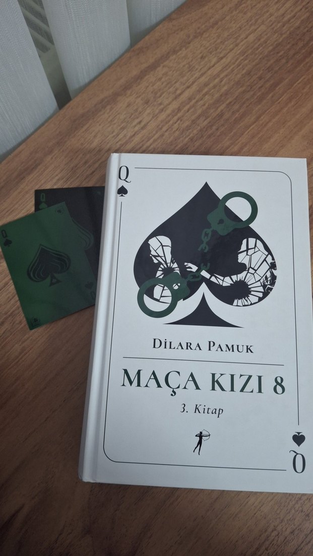 Maça Kızı 8 - 3. Kitap (ciltli) - Görsel 2