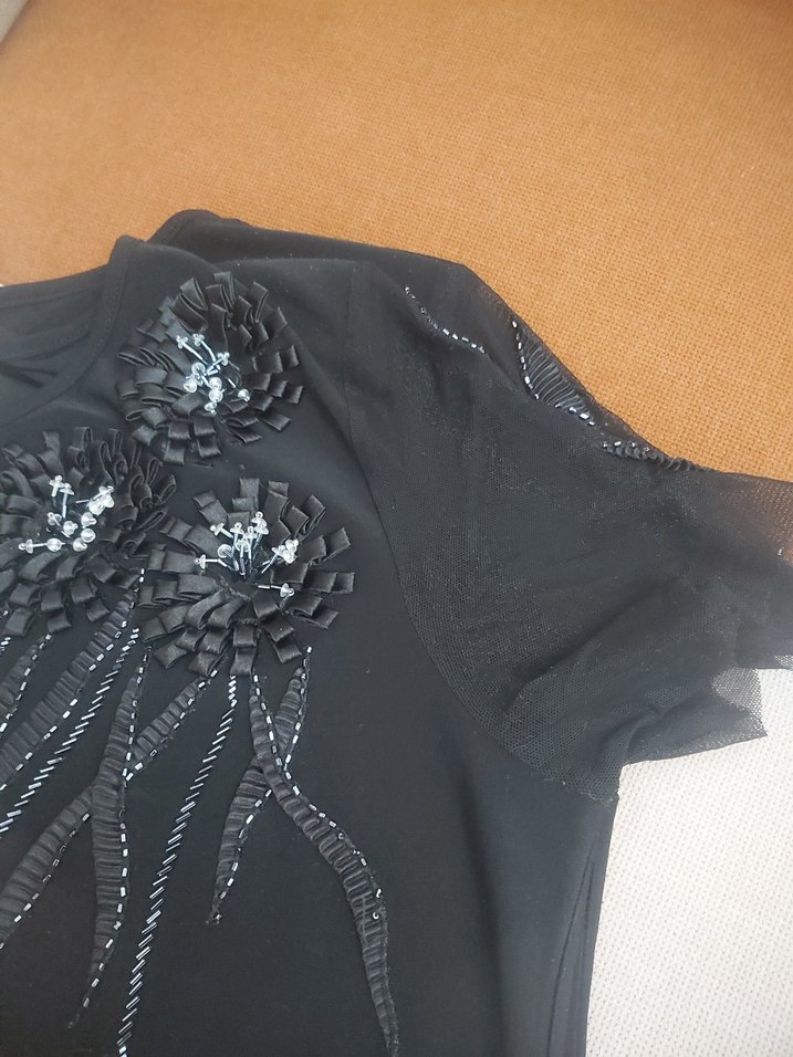 Siyah Payetli Tişört - Görsel 4