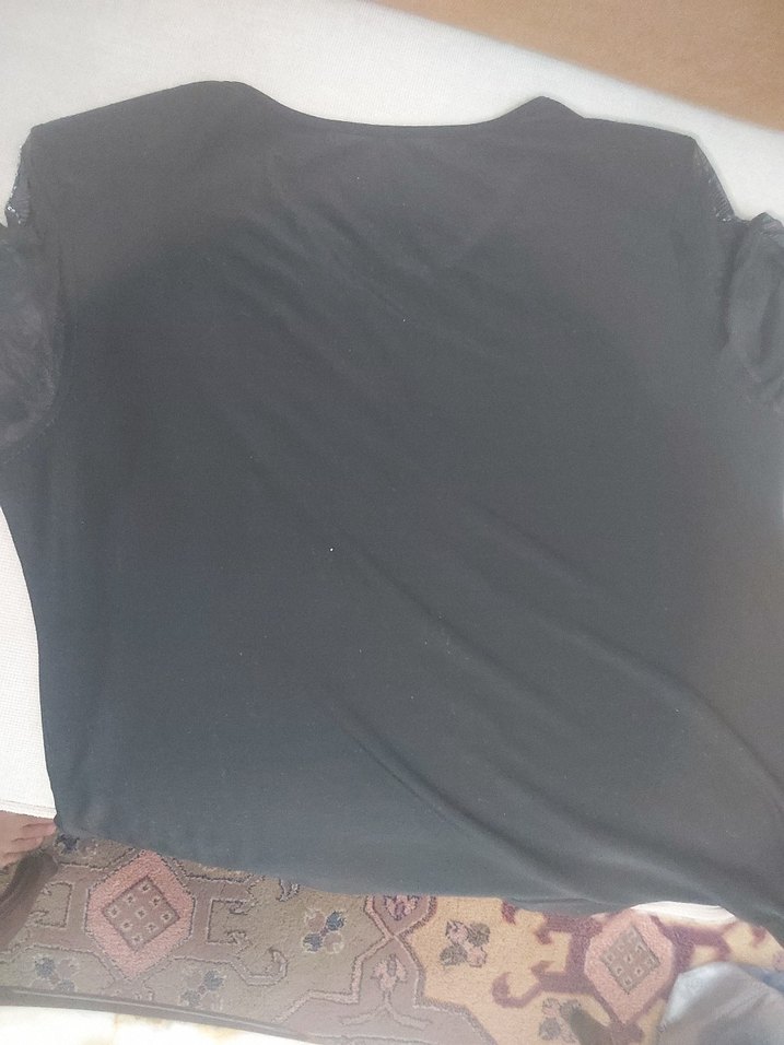 Siyah Payetli Tişört - Görsel 5