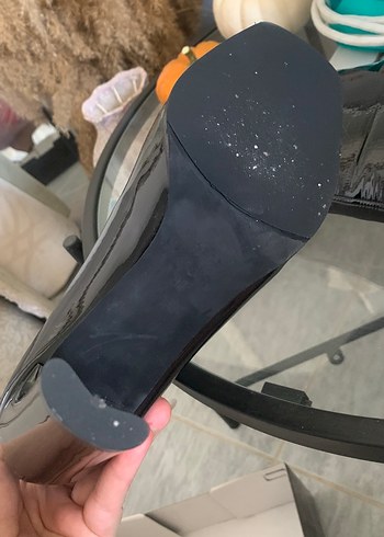 LUTVELİZADE Siyah Yılan Desenli Kürklü Stiletto Bot