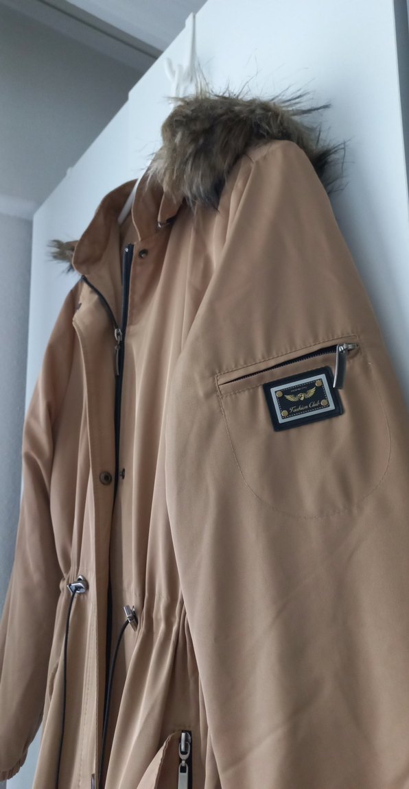 Uzun Bej Kadın Mont - Görsel 2