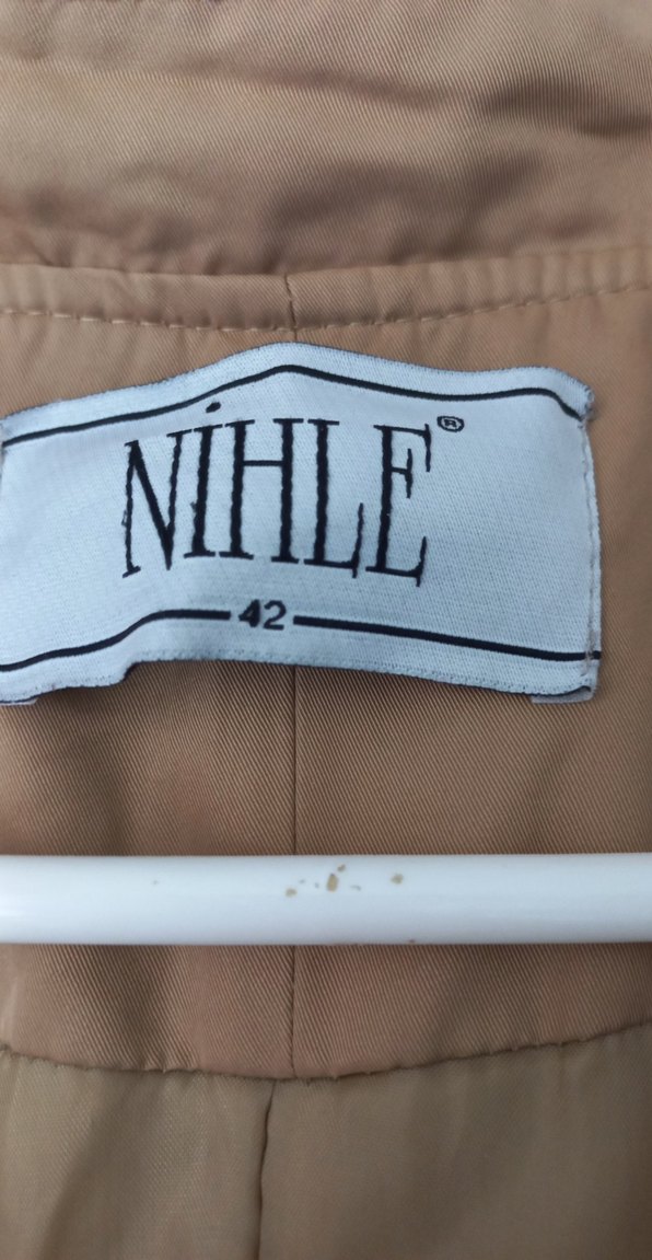 Uzun Bej Kadın Mont - Görsel 4