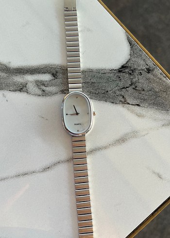 Minimalist Kadın Gri Beyaz Bilek Saati