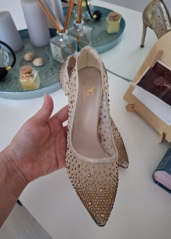 36 Beden altın Renk Bej Pul Detaylı Stiletto Kadın Abiye Ayakkabı