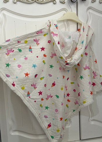 Kız Çocuk Renkli Desenli Pamuklu Pelerin - Görsel 2