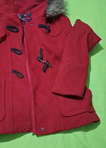Stradivarius kaban mont Kırmızı Kürklü Kapüşonlu Kaban kisa bele kadar