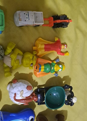oyuncak 14 parca Renkli Renkli Çoklu Aksiyon Figürleri Seti