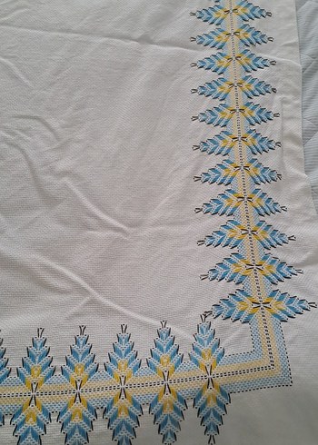 kanavice nakışlı Çok Renkli Masa Örtüsü - Görsel 3