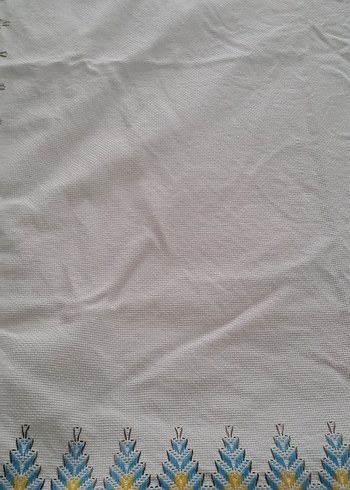 kanavice nakışlı Çok Renkli Masa Örtüsü - Görsel 2