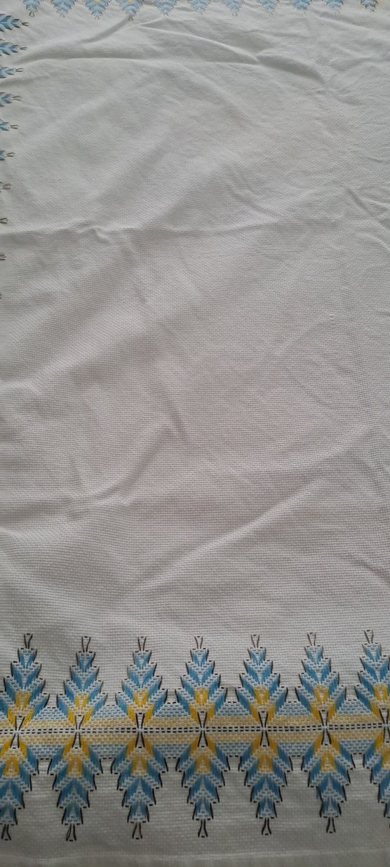 kanavice nakışlı Çok Renkli Masa Örtüsü - Görsel 2