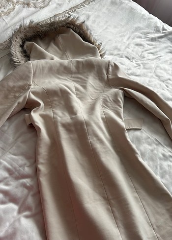 Beyaz Uzun Kadın Kaban, Kürk Detaylı - Görsel 7