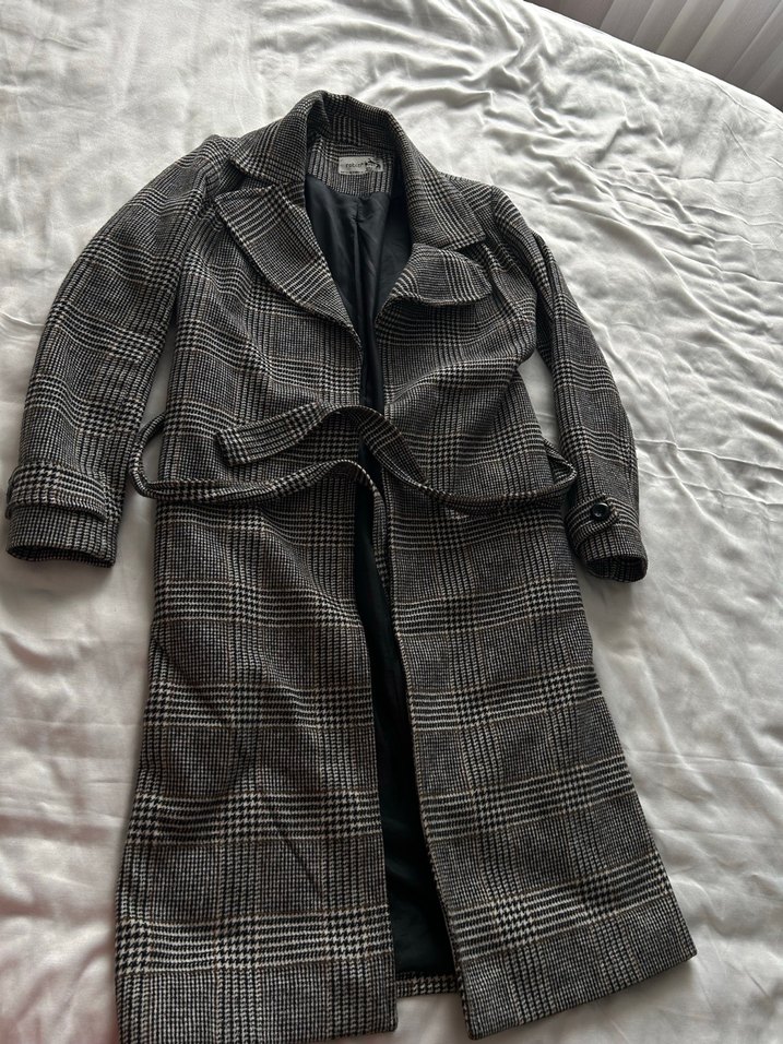 Düğmeli ekoseli kaban - Görsel 3