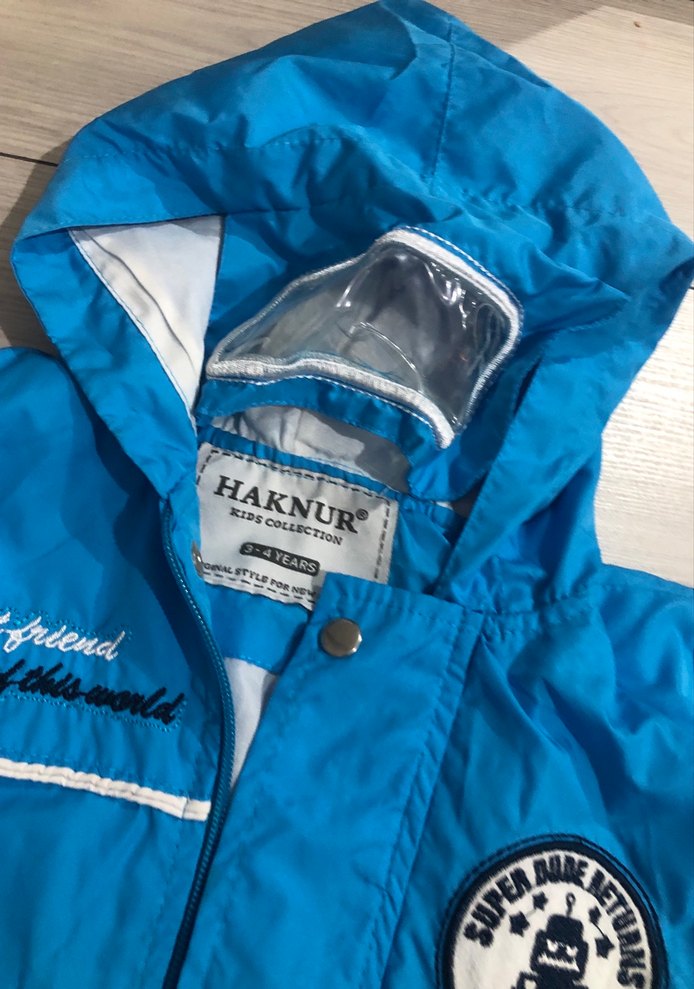 Mavi Erkek Çocuk Kapüşonlu yağmurluk - Görsel 2