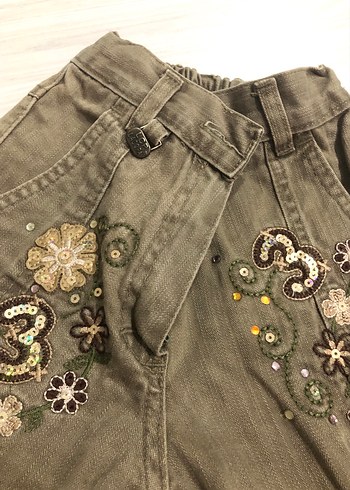 Nakışlı Bohem Kız Pantolonu, Düğmeli, Bol Kesim - Görsel 2