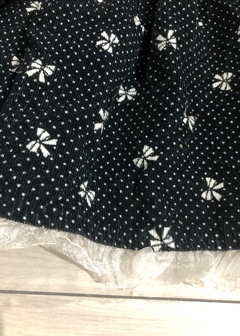 Kız Çocuk Siyah Fiyonklu kadife Etek - Görsel 2