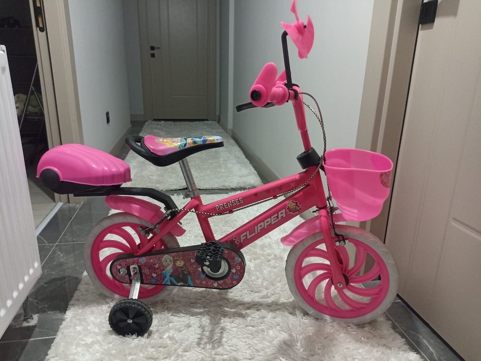 Pembe Prenses Temalı Üç Tekerlekli Bisiklet - Görsel 2