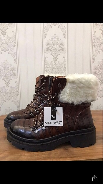 Nine West Nine west bot