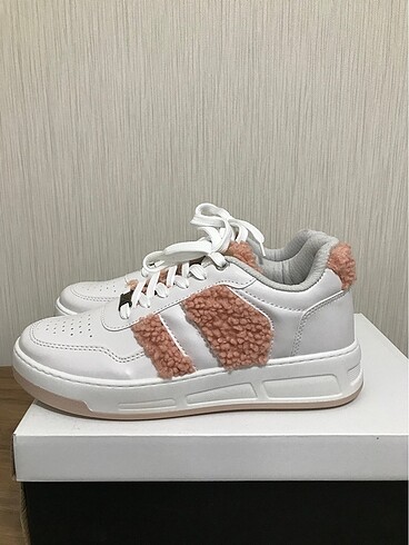 inci İnci snakers
