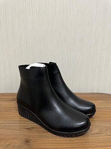 36 Beden siyah Renk Nine west hakiki deri