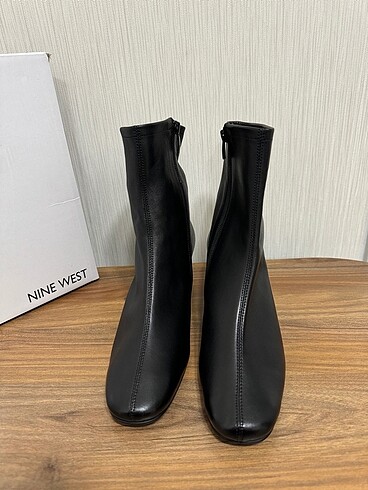 39 Beden siyah Renk Nine west hakiki deri bot