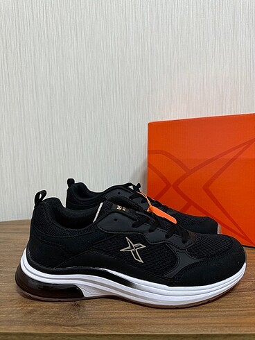 39 Beden Kinetix snakers