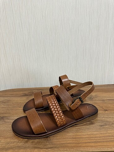Butigo hakiki deri sandalet