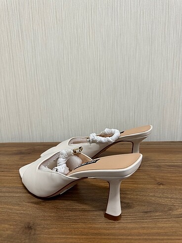 37 Beden Nine west topuklu ayakkabı