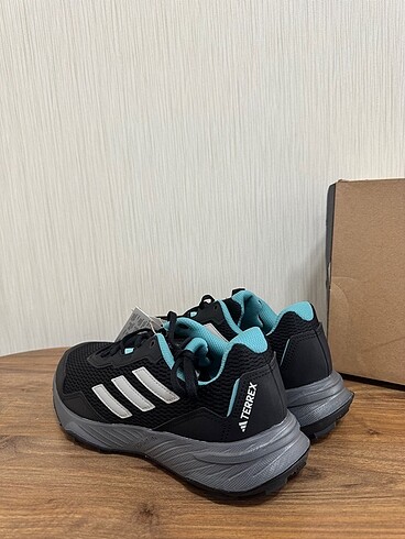 39,5 Beden Adidas terex