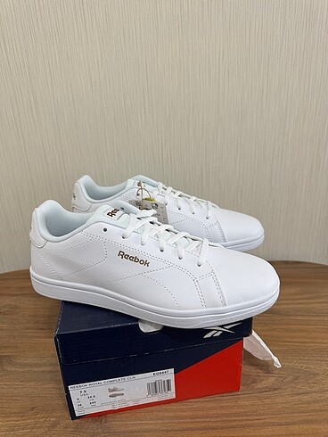 Reebok snaker