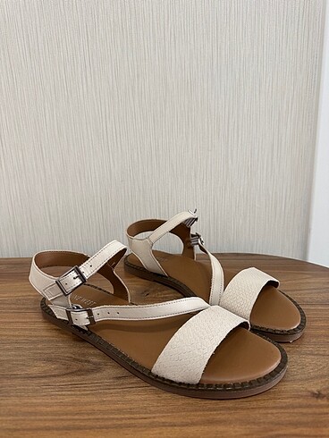 40 Beden Nine west hakiki deri sandalet