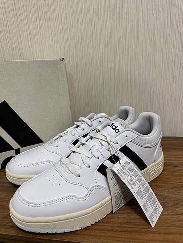 Adidas snaker 45.5